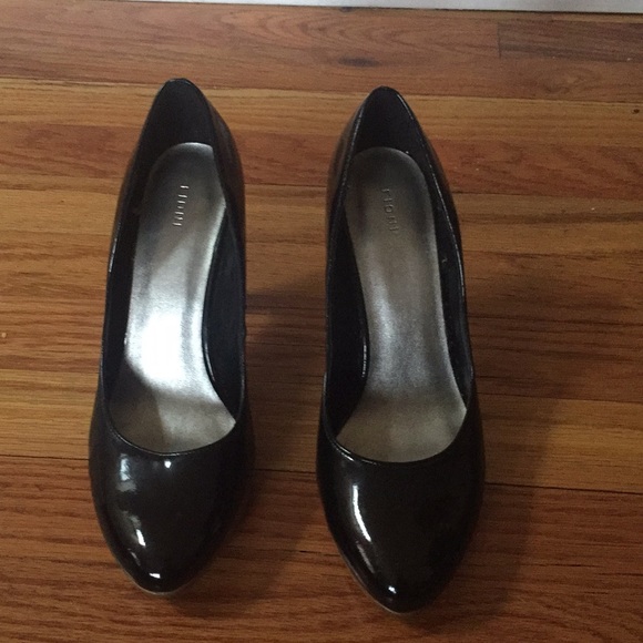 Black patent small platform hi heels - Picture 2 of 7